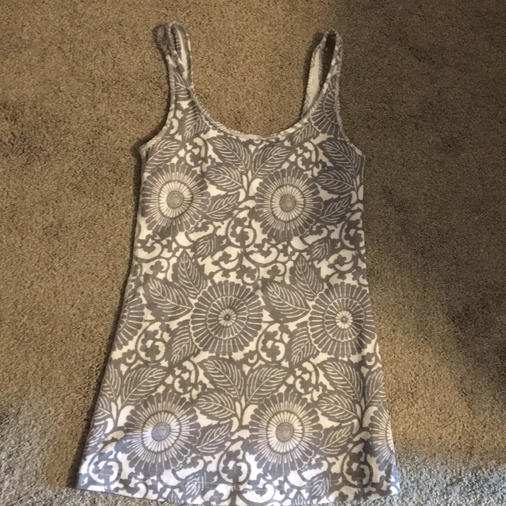 Lulu Lemon flower top! Super cute!